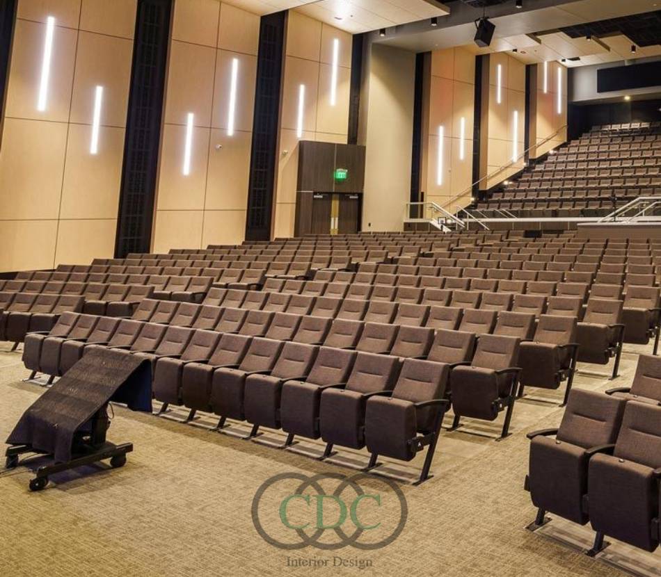 Xu hướng thiết kế nội thất hội trường cao đẳng hiện đại – Đẳng cấp và tiện nghi
