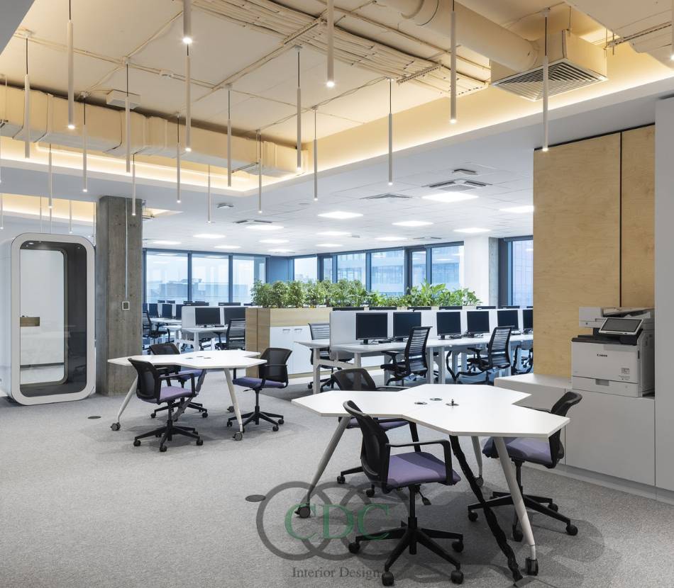 Thiết kế nội thất văn phòng showroom chuyên nghiệp tại Hà Nội – Giải pháp tối ưu từ CDC Việt Nam Group